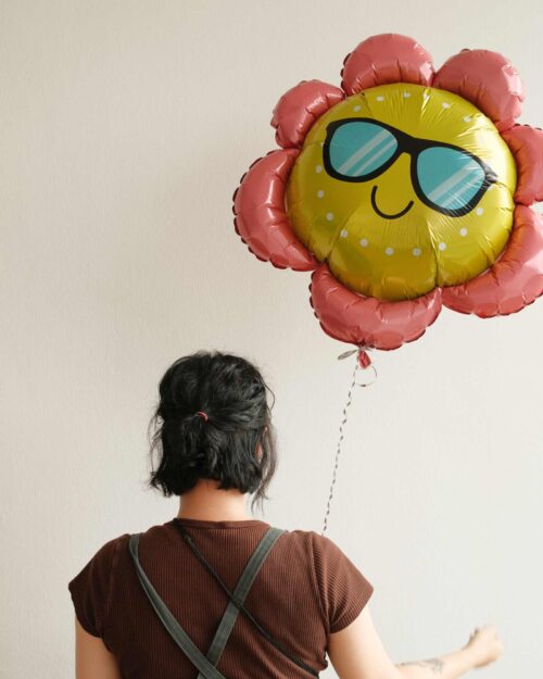 Smiley Daisy foil balloon