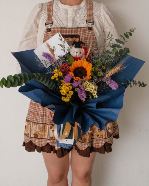 sunflower graduation bouquet brown bear front 1
