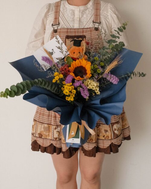 sunflower graduation bouquet brown bear front 2