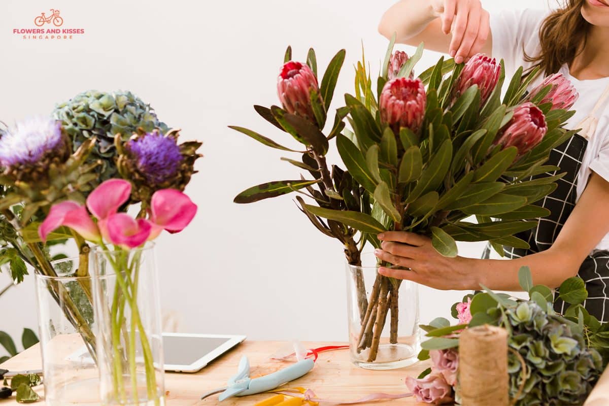 How To Arrange Flowers In A Vase How To Arrange Flowers In A Vase