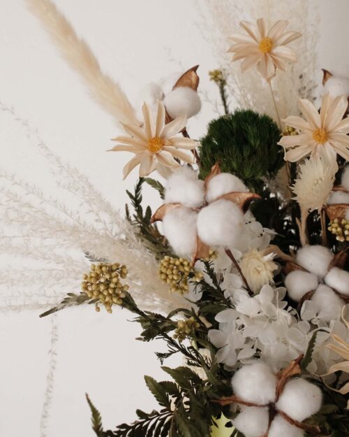 Willow (Dried & Preserved flowers) zoom top