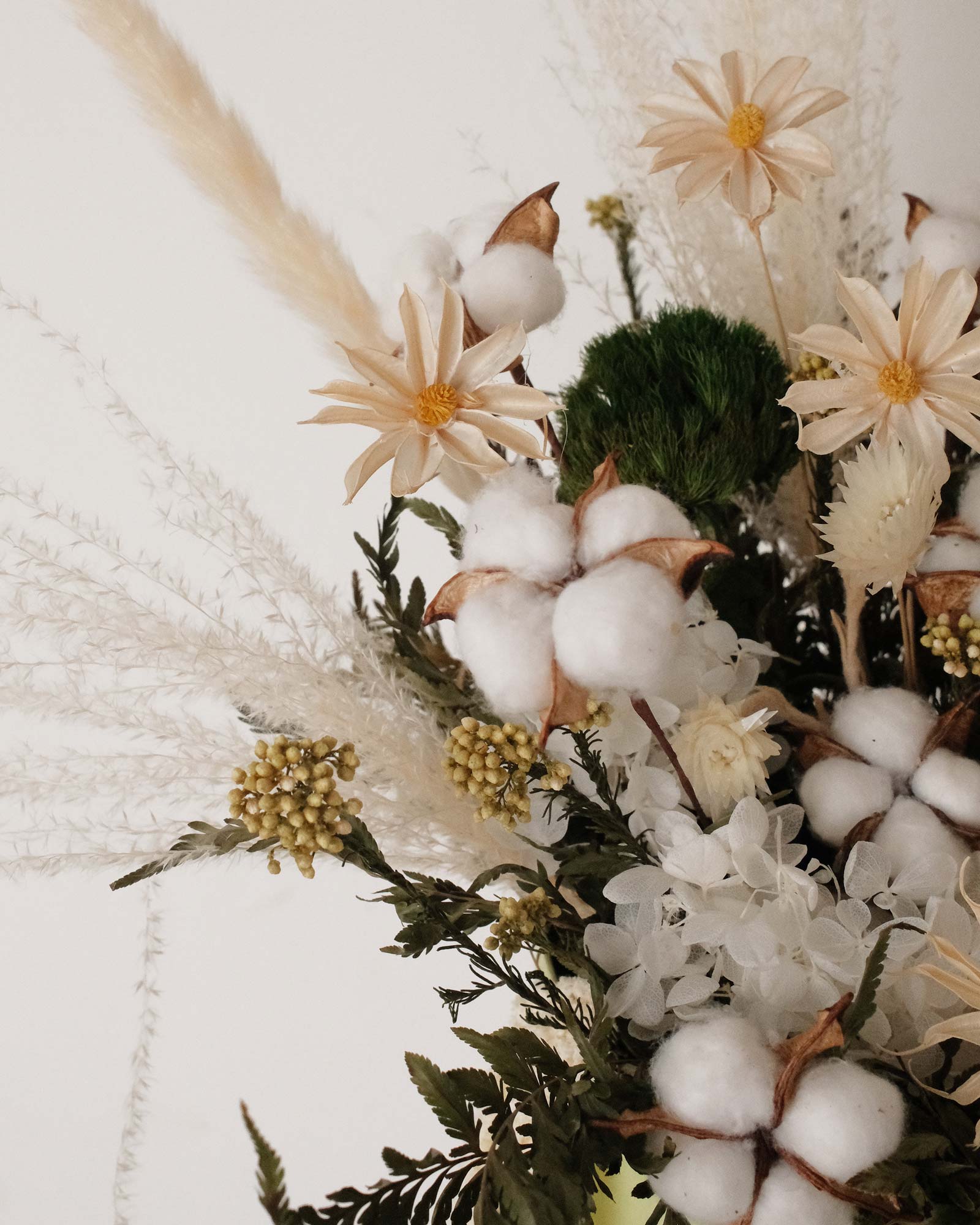 Willow (Dried & Preserved Flowers) Willow (Dried & Preserved flowers) zoom top