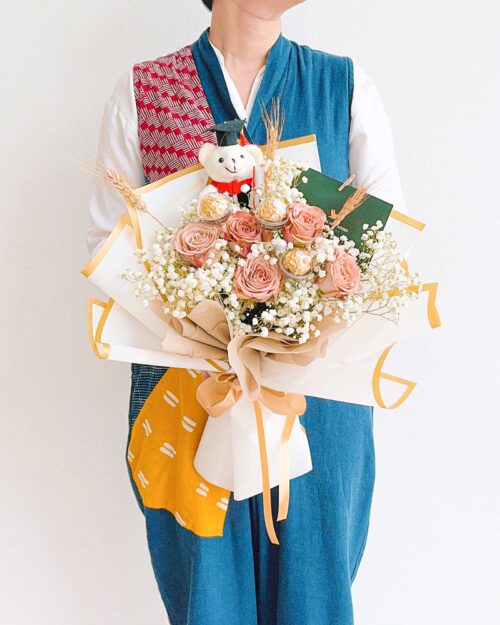 Graduation Saccharine white bear 2