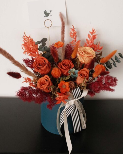 Monarch (Dried & Preserved flowers) Monarch b