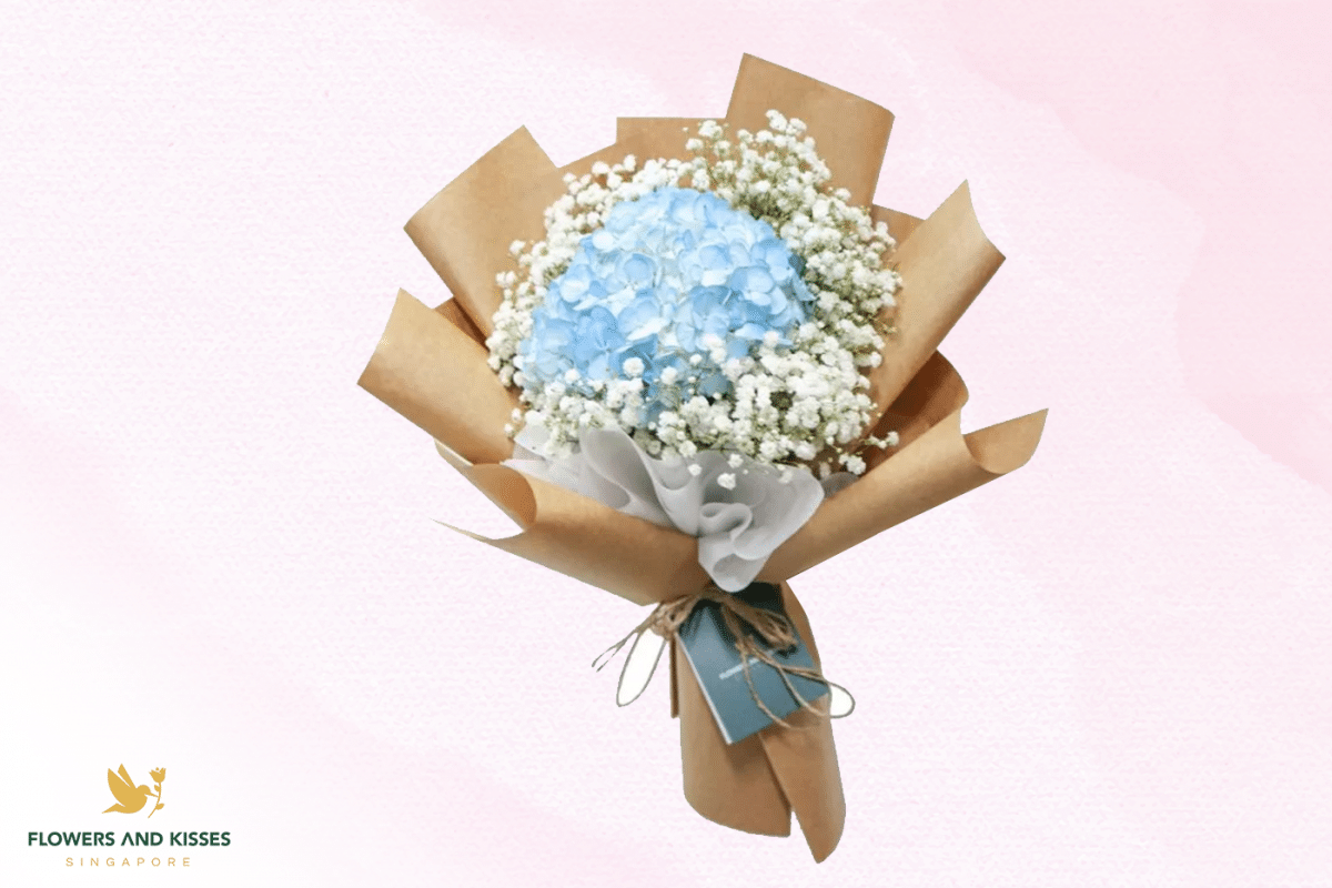 Wedding Anniversary Flowers To Get According To Your Years Of Marriage Blue and white anniversary flowers in singapore