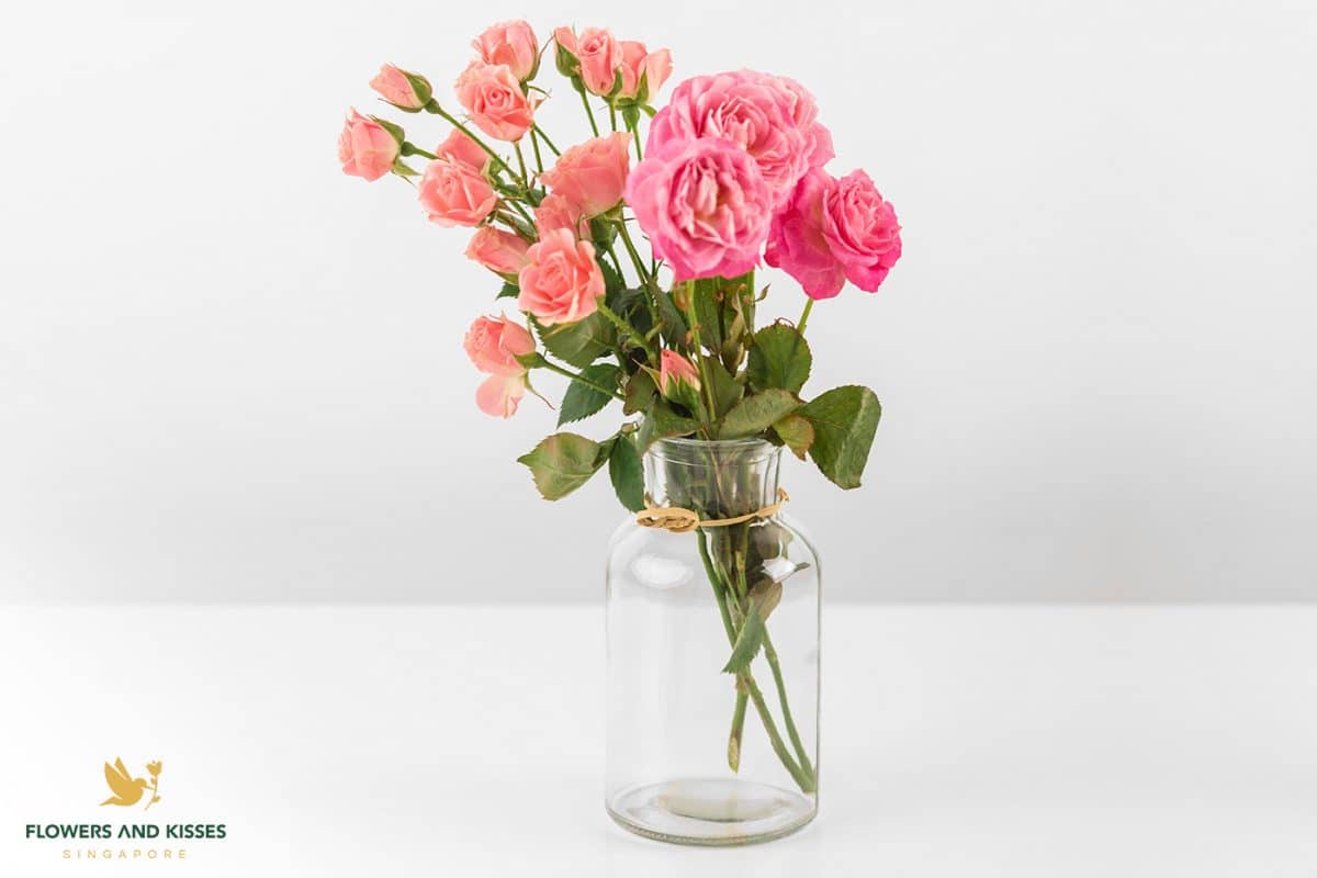 4 Benefits To Decorate Your Home With Fresh Flowers pink rose bouquets singapore