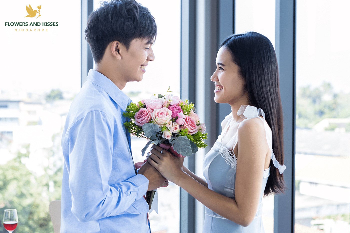 Wedding Anniversary Flowers To Get According To Your Years Of Marriage