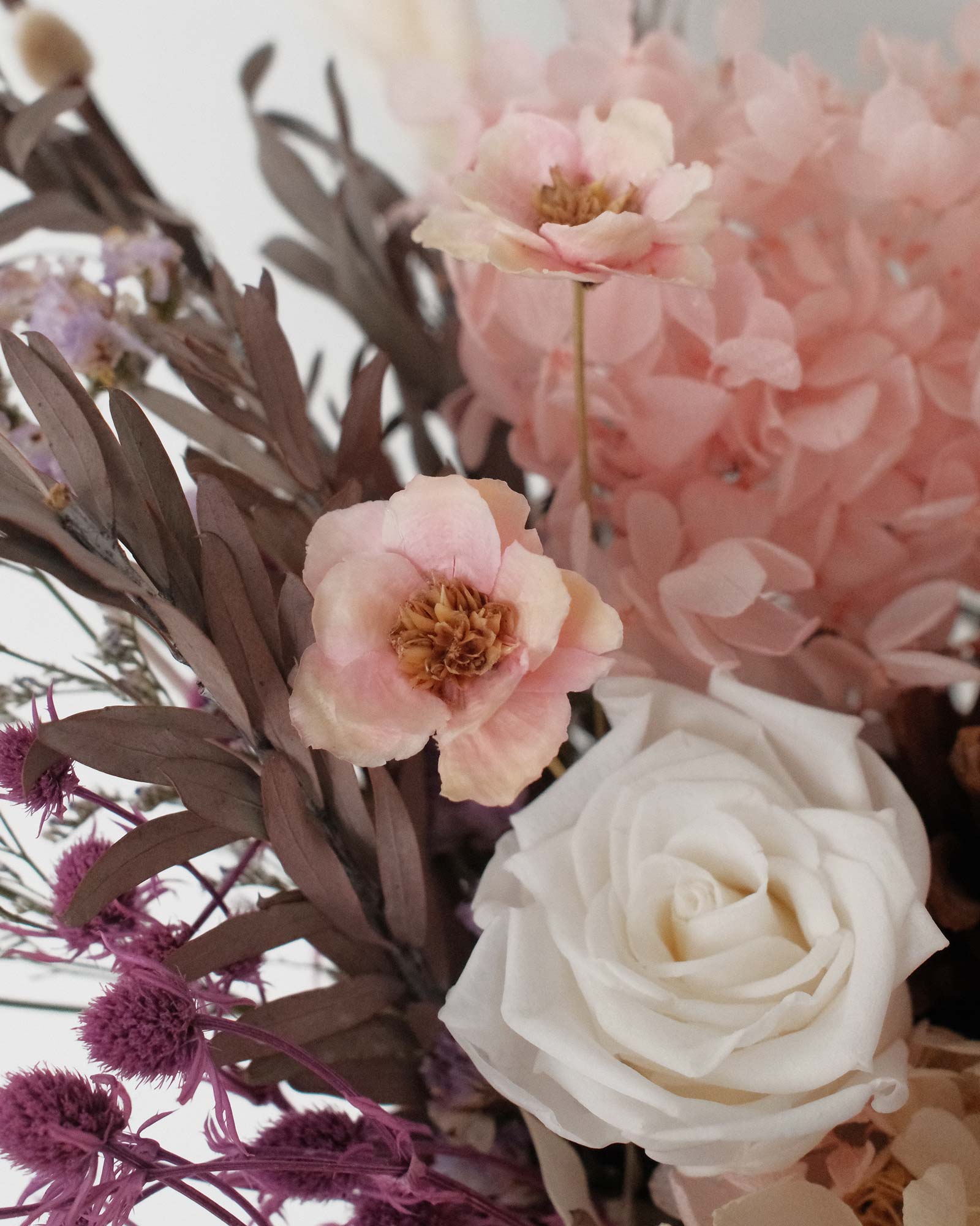 Farah (Dried & Preserved flowers) Farah pot zoom 2