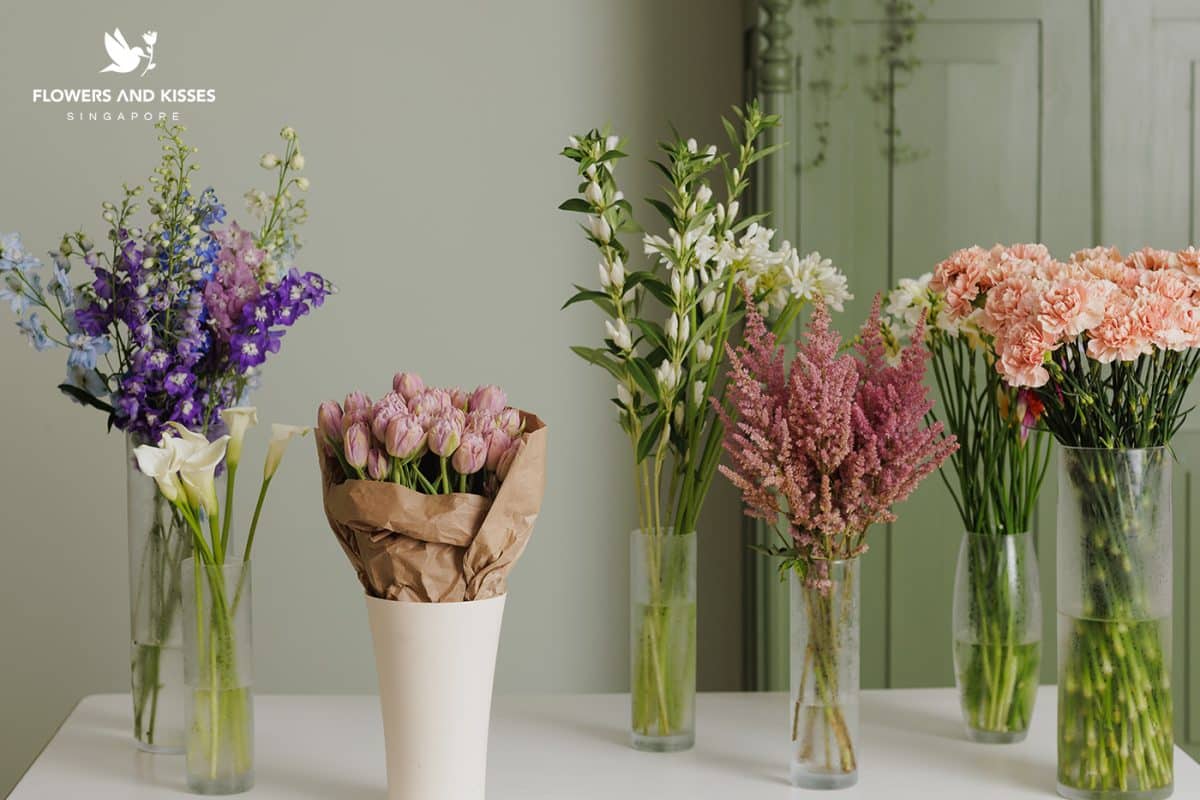 A Guide to Flowers and The Joys of Making Your Own Floral Arrangements Select your vase flower arrangements