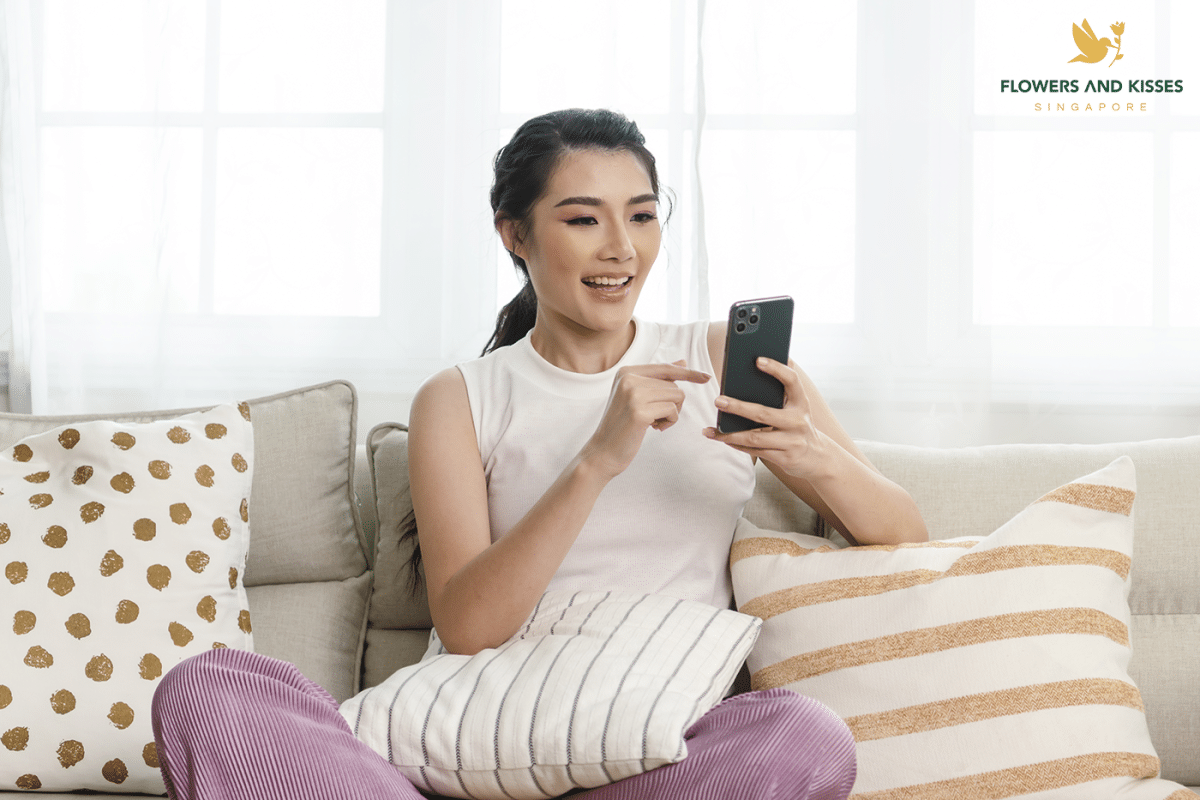 A guide to flower delivery in Singapore Singaporean woman orders flowers from an online florist