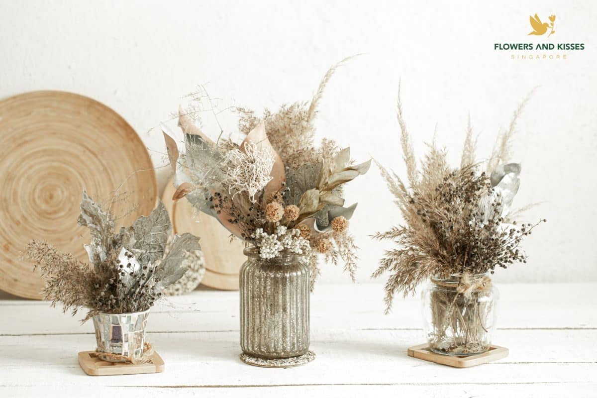 Everything you need to know about dried flowers Dried flowers graduation bouquets anniversary flowers