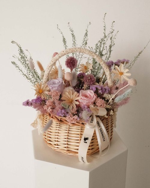 Dollie (Dried & Preserved flowers)