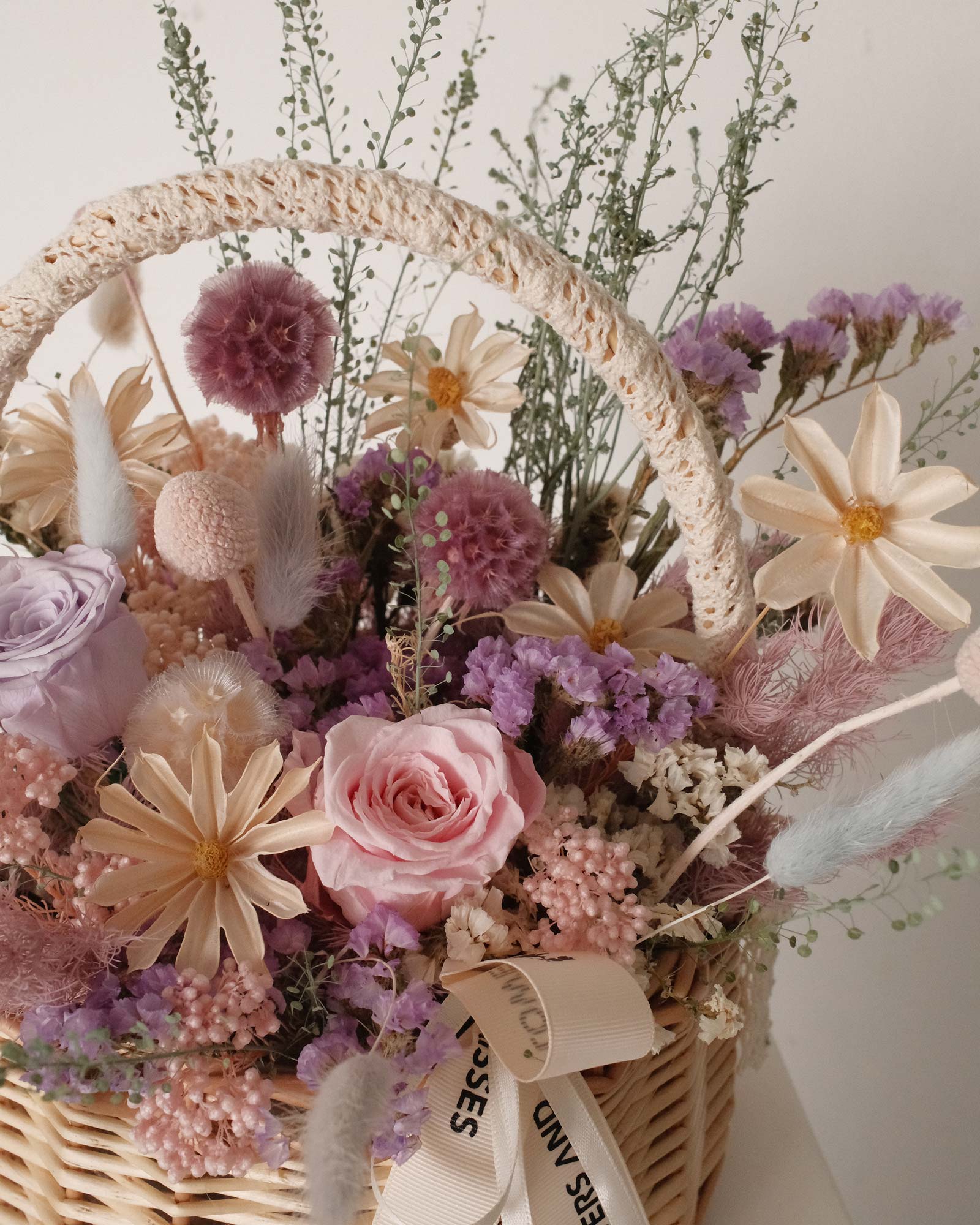 Dollie (Dried & Preserved flowers) Dollie (Dried & Preserved flowers)3