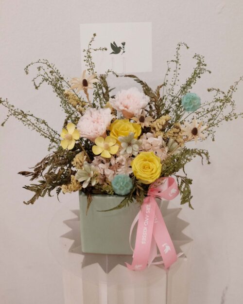 Fairytale preserved flower bouq