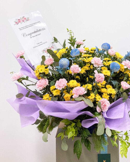 Alternative view of Winry Opening Flower Stand