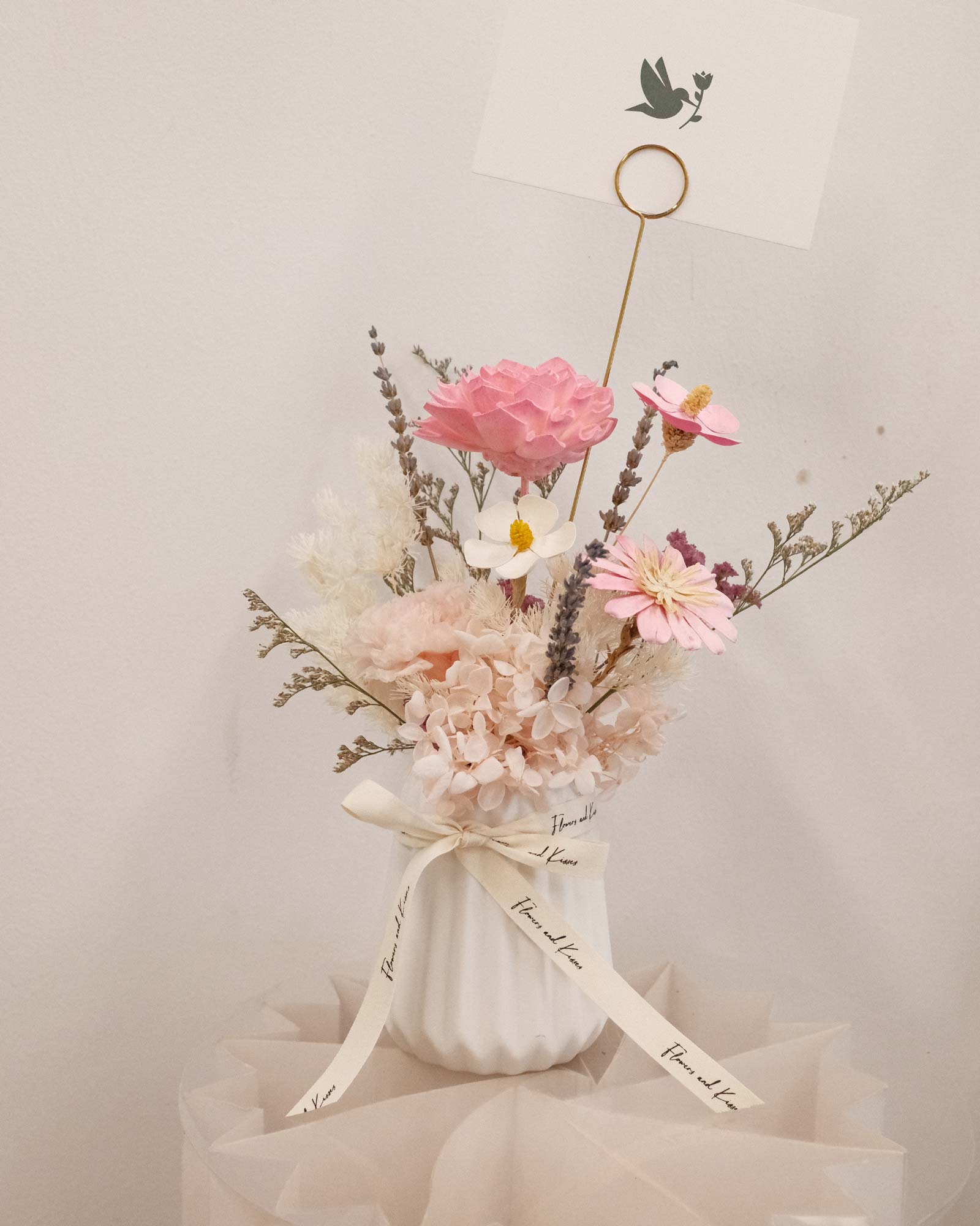 Minnie (Dried & Preserved flowers) Minnie front