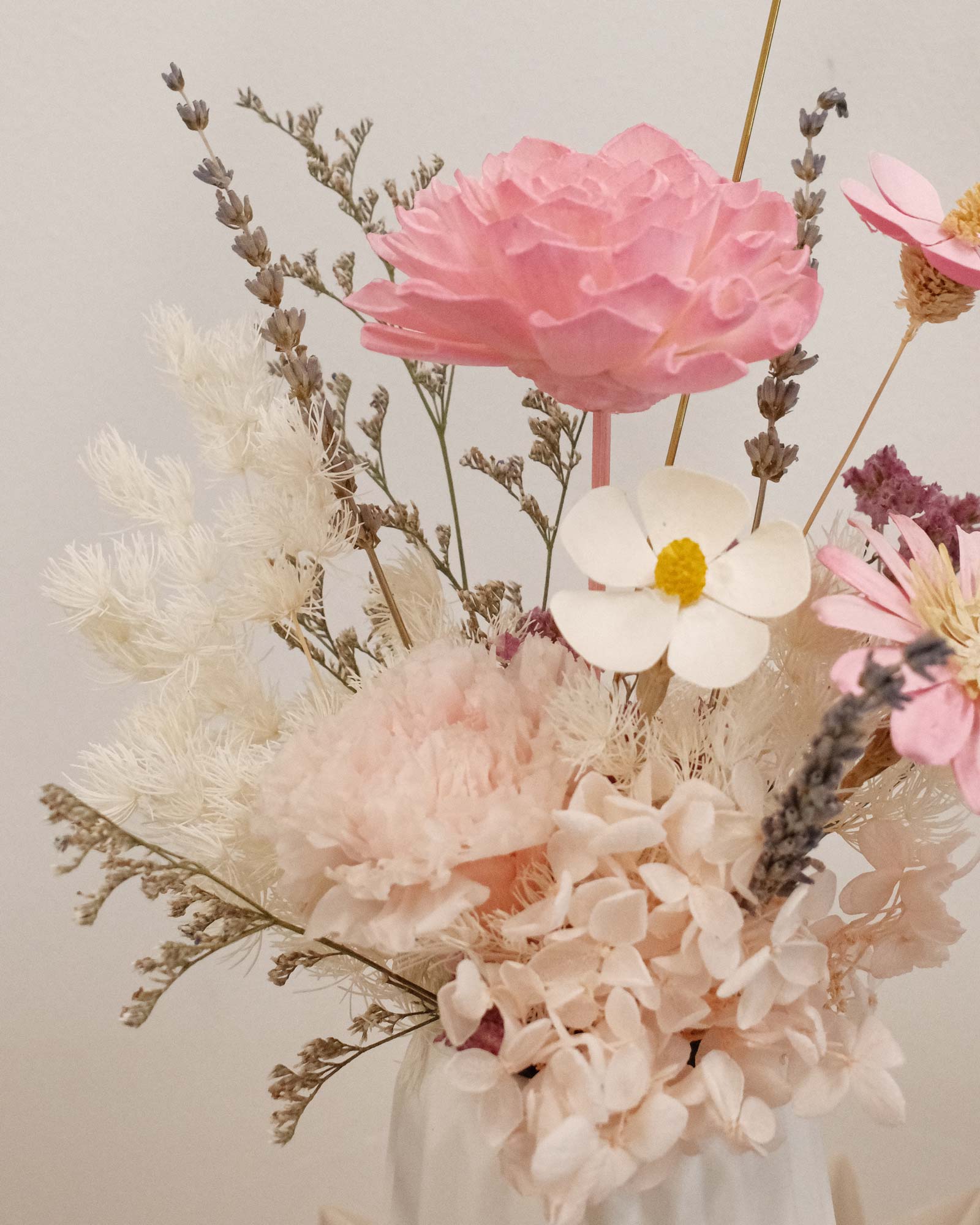 Minnie (Dried & Preserved flowers) Minnie zoom